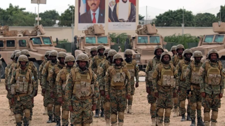 بعد اليمن.. هل بدأت أبوظبي فعليًا إنهاء وجودها العسكري في الصومال؟