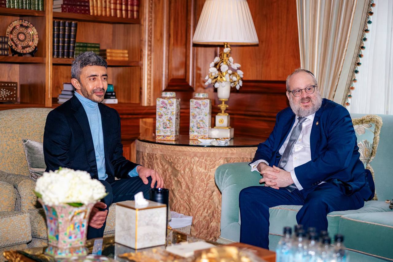 بعد تقرير "ميدل إيست آي"… عبدالله بن زايد يؤكد دعم مكافحة معاداة السامية في واشنطن