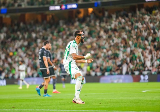 الأهلي ينتزع الفوز من ضمك بالدوري السعودي