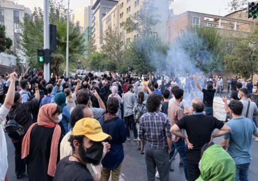 إعلام إيراني: ارتفاع حصيلة ضحايا الاحتجاجات إلى 35 قتيلا