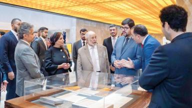 حاكم الشارقة يزور الأرشيف الوطني البرتغالي ويستعرض المخطوطات التاريخية النادرة