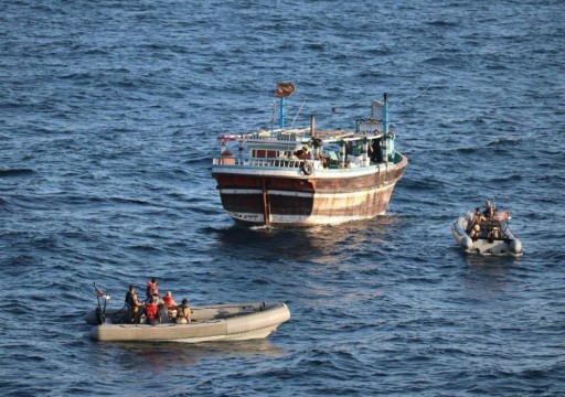 البحرية الأمريكية تعلن ضبط سفينة تحمل كميات كبيرة من المخدرات في خليج عدن