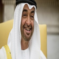 محمد بن زايد يهاتف ماكرون بعد إرجاء زيارته لباريس