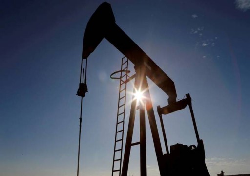 أسعار النفط تفتح على ارتفاع بفعل بيانات أمريكية