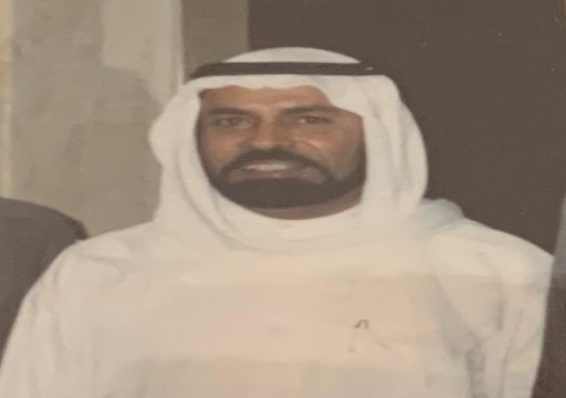 ناشطون إماراتيون ينعون وكيل وزارة الأوقاف الأسبق "صقر عبدالله المري" ويستذكرون مواقفه تجاه معتقلي الرأي