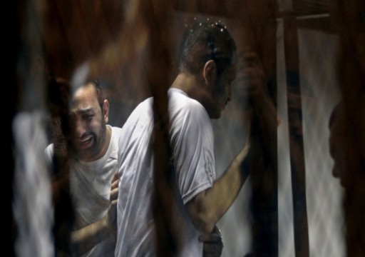 صحيفة أمريكية: زنازين قذرة وظروف احتجاز مروعة لسجناء سياسيين في مصر