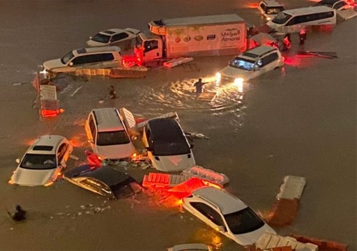 حالة مناخية استثنائية.. سيول وفيضانات غير مسبوقة تضرب عدة مناطق بالدولة