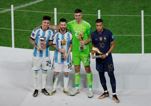 ميسي أفضل لاعب.. الأرجنتينيون يستحوذون على جوائز مونديال قطر