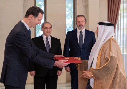 للمرة الأولى منذ 12 عاما .."الأسد" يتسلم أوراق اعتماد سفير أبوظبي لدى دمشق