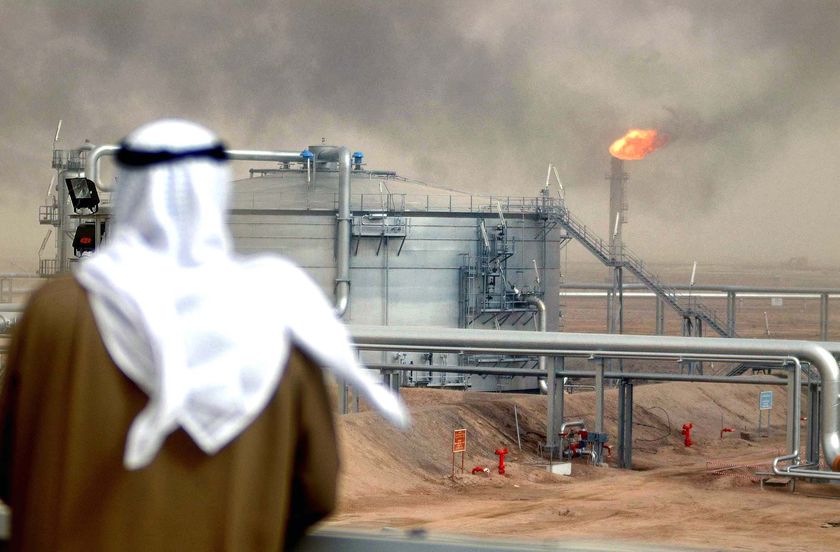 السعودية تحتل صدارة منتجي النفط لأول مرة منذ 2003