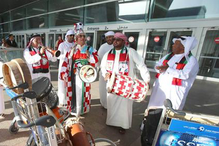 اتحاد الإمارات لكرة القدم ينفي تأخير السلطات السعودية طائرات المشجعين