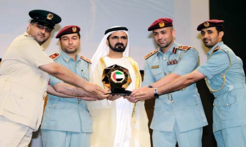 محمد بن راشد يكرم الفائزين بجوائز الأداء الحكومي المتميز