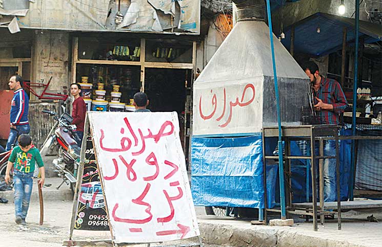 أنقرة تحشد جنودها والتنظيم يحصن مواقعه.. أردوغان: نستعد لتطهير الحدود