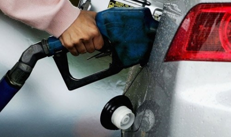 "عاصفة الحزم"ترفع أسعار المنتجات البترولية في مصر 13%
