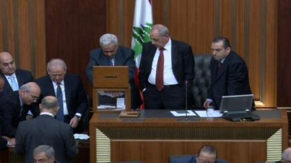 لبنان: البرلمان يفشل في انتخاب رئيس جديد