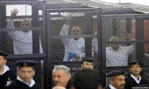 محكمة مصرية تحكم بإعدام 529 من "الإخوان المسلمين"