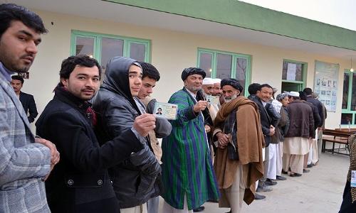 الأفغان يختارون رئيسهم الجديد 