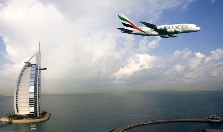 الإمارات تخضع الطيران فوق الأجواء الليبية للمراقبة وتبحث الحظر
