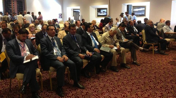 الإمارات والسعودية تحاولان إقناع الجزائر برفض حل برلمان طبرق الليبي