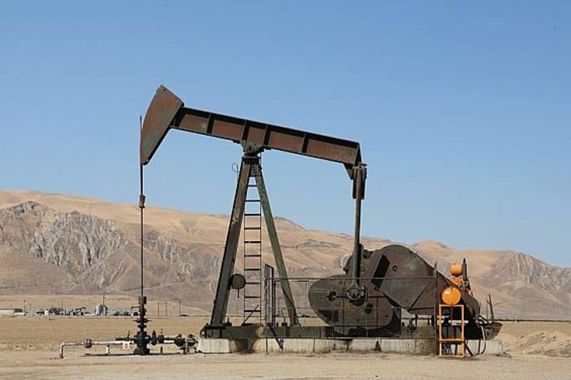 "الطاقة الدولية" تتوقع أن يصل النفط إلى 80 دولاراً في 2020