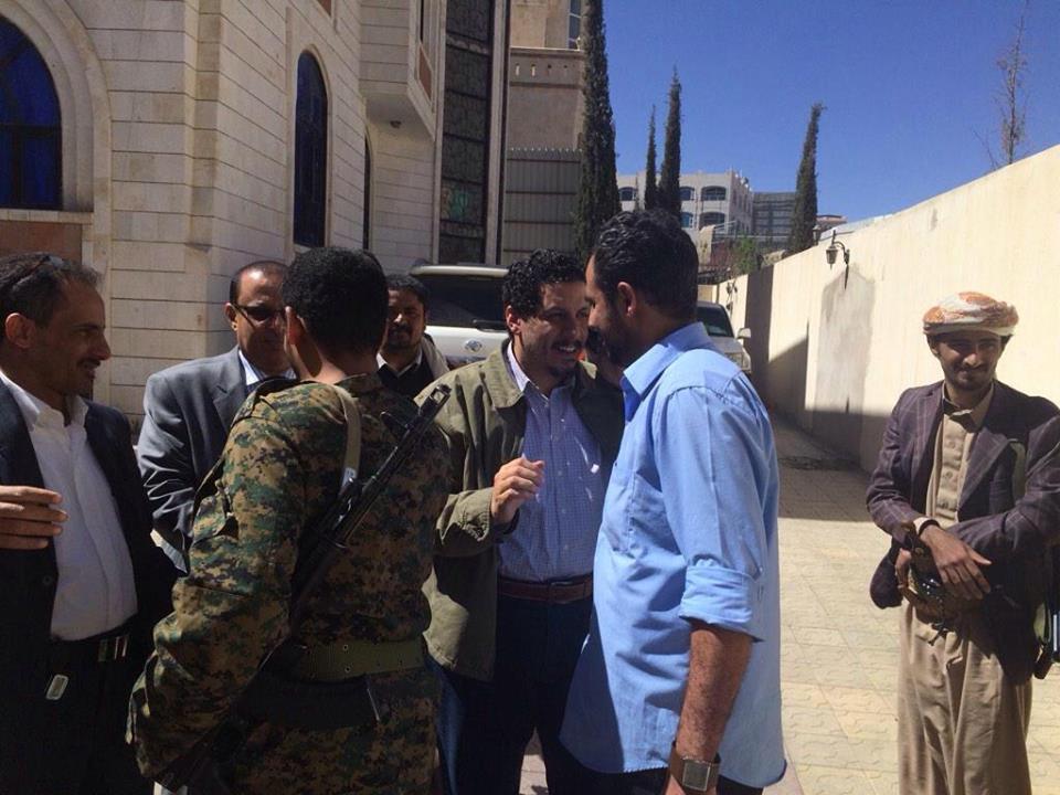 الحوثيون يفرجون عن مرافقي مدير مكتب الرئاسة اليمنية