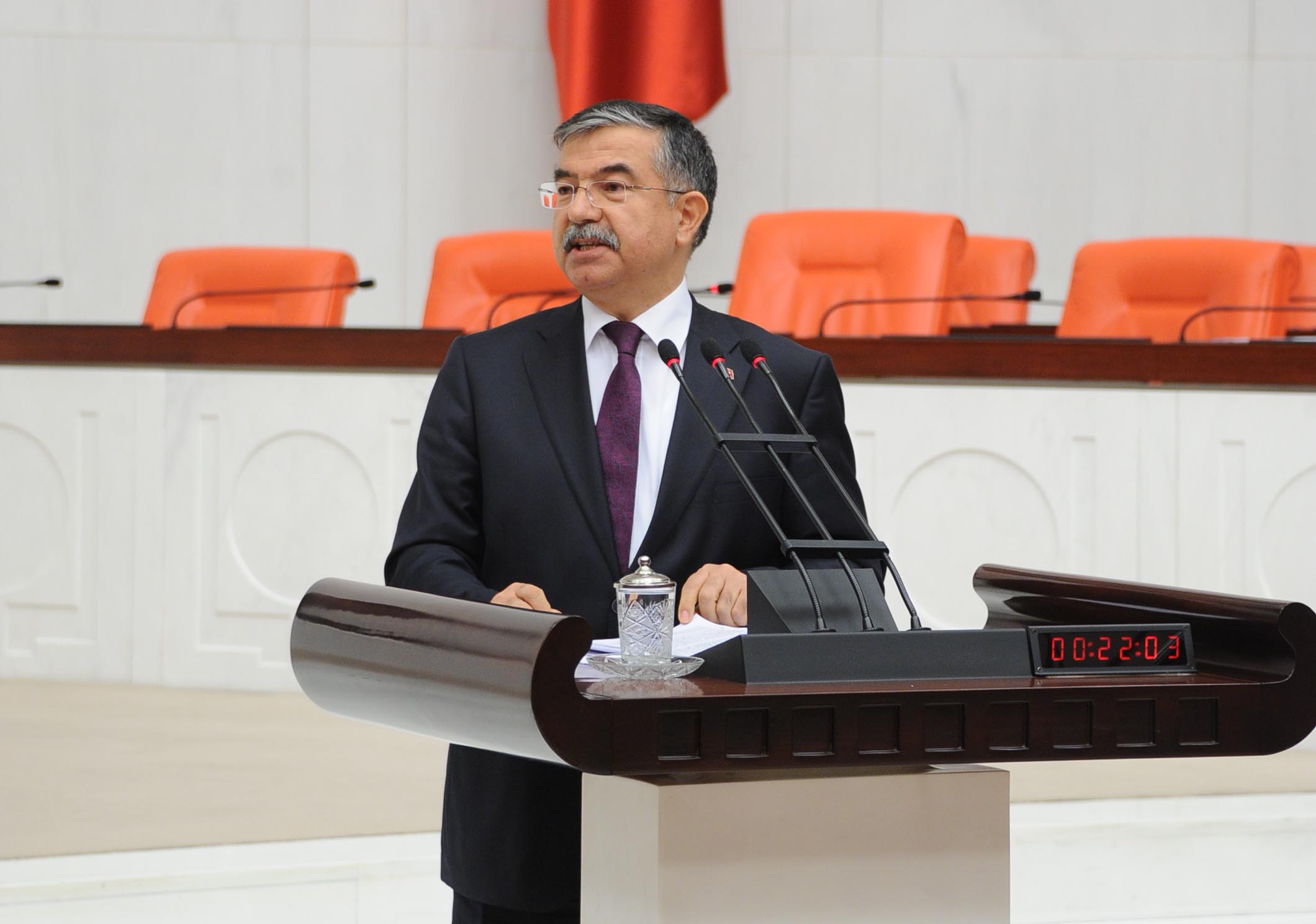 وزير الدفاع التركي: تركيا لم تتخلى عن سيادتها وتنظيم داعش خطر كبير