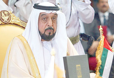 دعوة قطرية لرئيس الدولة لحضور القمة الخليجية 