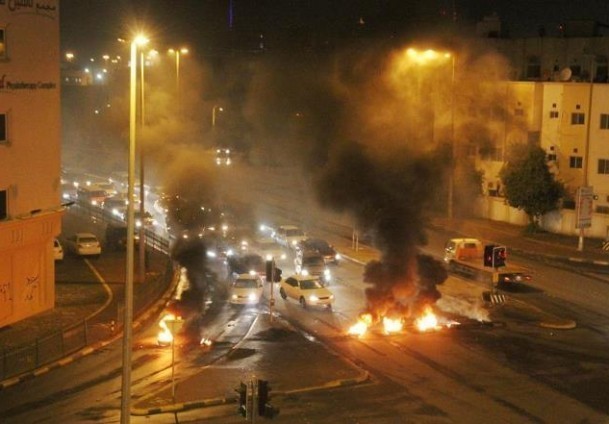 البحرين تعتقل متورطين بتفجير أدى إلى مقتل شرطي